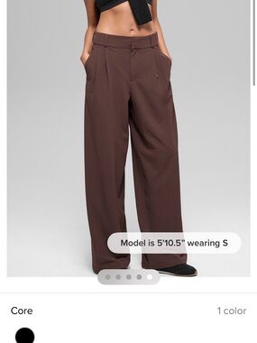 ALO Yoga Women's Wide-Leg Trousers in Dark Brown